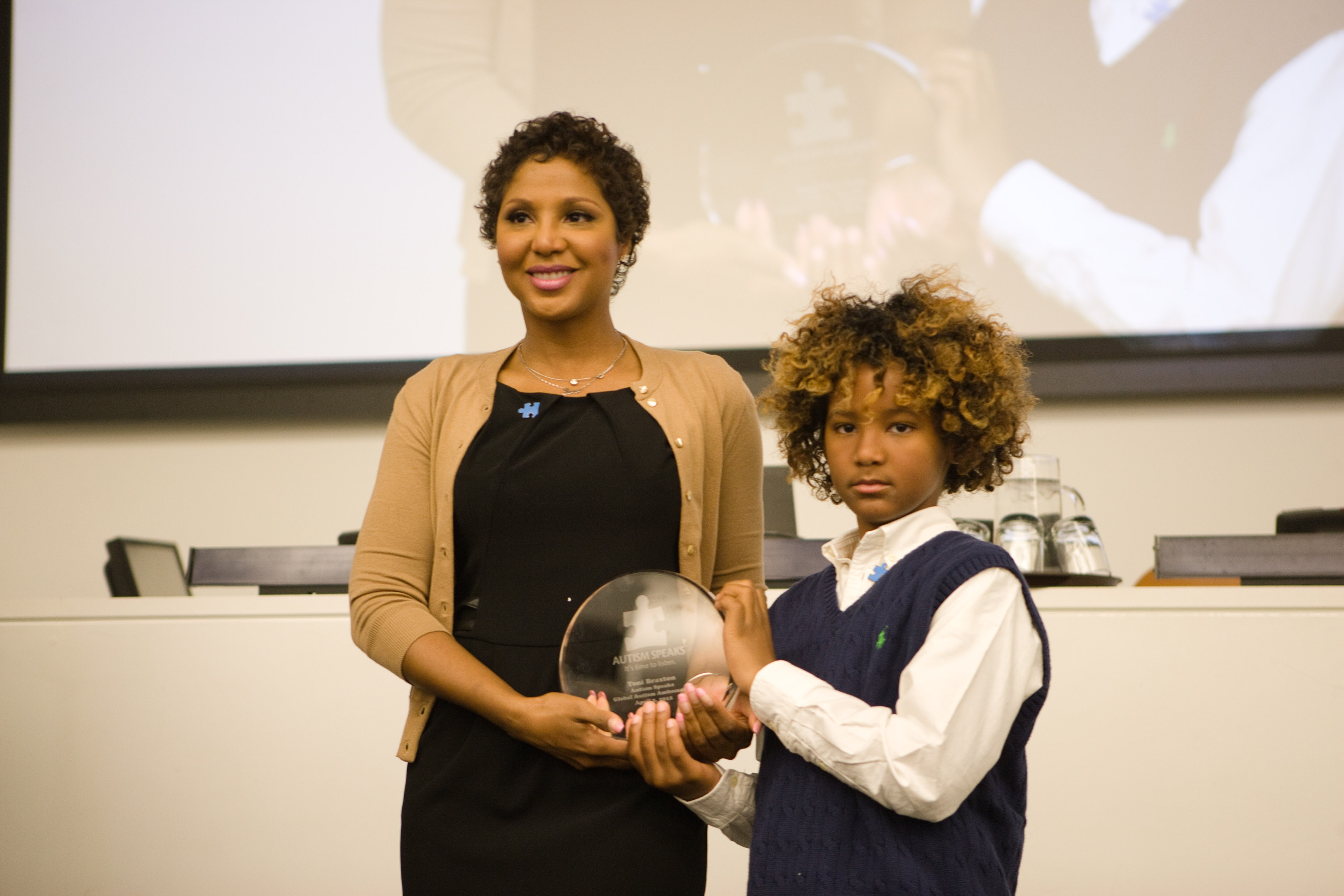 Autism Speaks Names Toni Braxton Global Autism Ambassador! | Black Celebrity Giving3600 x 2400