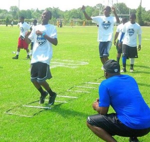 Detroit Lions' Nick Fairley gives back, hosts inaugural football camp in Alabama