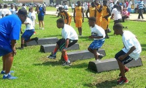 Detroit Lions' Nick Fairley gives back, hosts inaugural football camp in Alabama