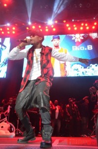 B.o.B Performs at the Street Execs Charity Christmas Concert!