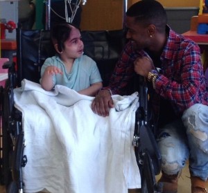 Detroit's Own Big Sean Gives Back at the Detroit Children's Hospital!