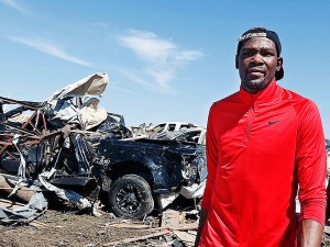 Kevin Durant an MVP at Giving Back