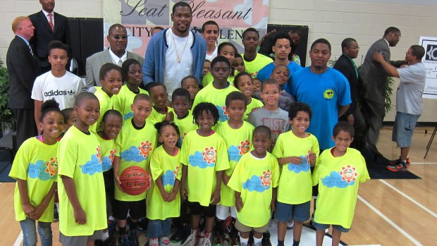 Kevin Durant an MVP at Giving Back | Black Celebrity Giving