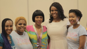 KEISHA EPPS, HUSTLE MOMMIES AND MAYOR AJA BROWN GIVES BACK TO MOMS IN COMPTON